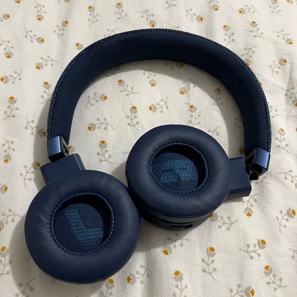 JBL LIVE 460NC WIRELESS HEADPHONES - Picture 6 of 6